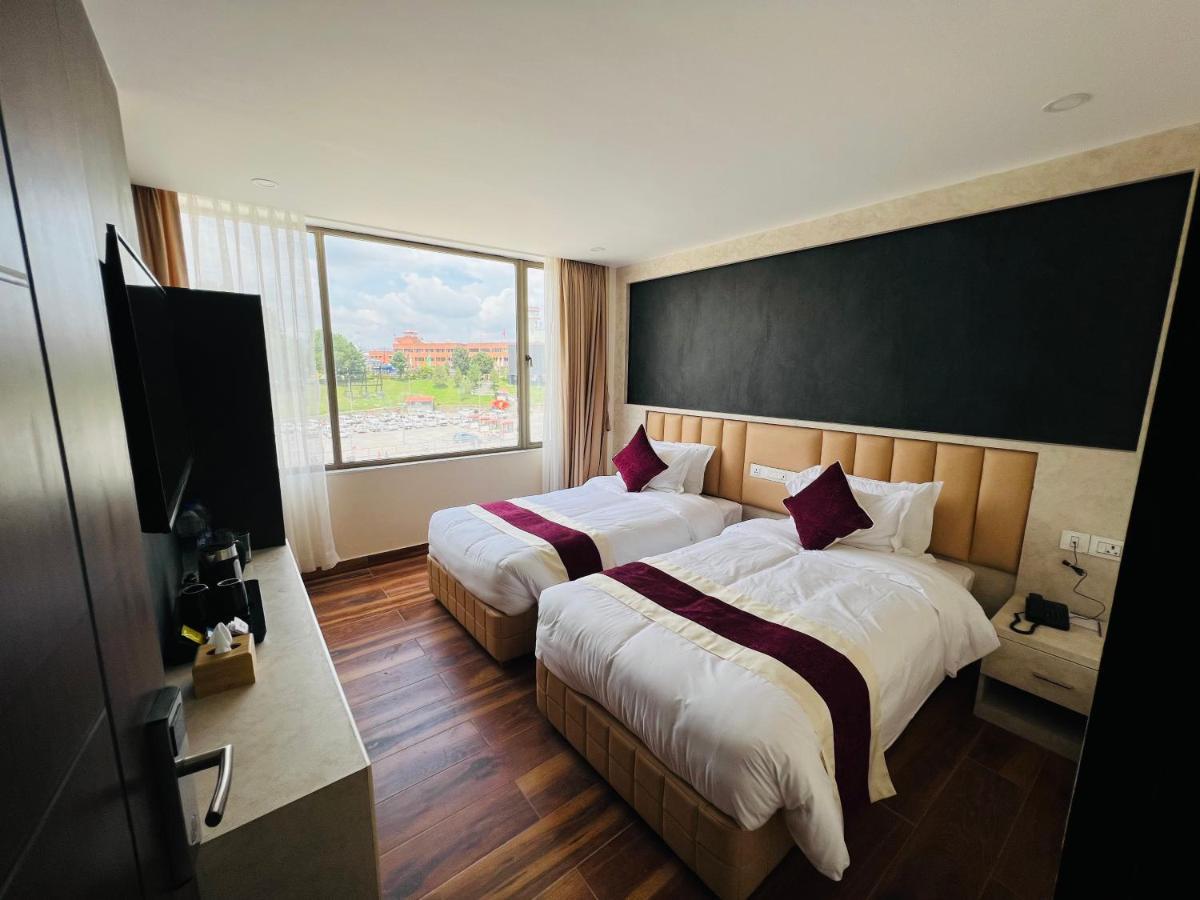 Hotel Black Diamond - Transit Point Inside Hotel กาฐมาณฑุ ภายนอก รูปภาพ