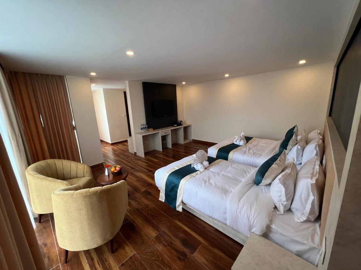 Hotel Black Diamond - Transit Point Inside Hotel กาฐมาณฑุ ภายนอก รูปภาพ