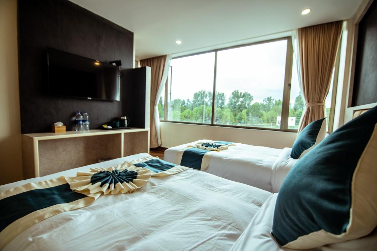 Hotel Black Diamond - Transit Point Inside Hotel กาฐมาณฑุ ภายนอก รูปภาพ
